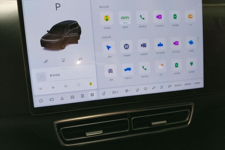 理想汽车 理想L9 2023款 Pro中控内饰16