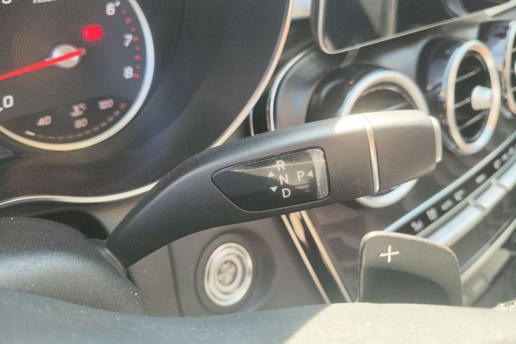 奔驰C级 2019款 C 180 L 时尚型运动版局部细节18