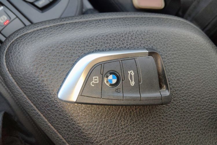 宝马X1 2019款 sDrive18Li 时尚型中控内饰7001