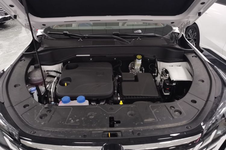 长安UNI-Z新能源 2025款 智慧新蓝鲸 125km 战舰+机舱底盘24