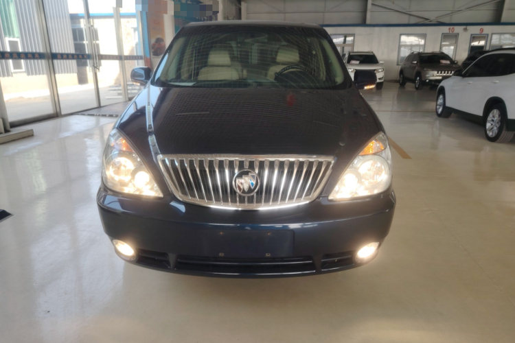 别克GL8 2014款 2.4L 行政版车身外观2