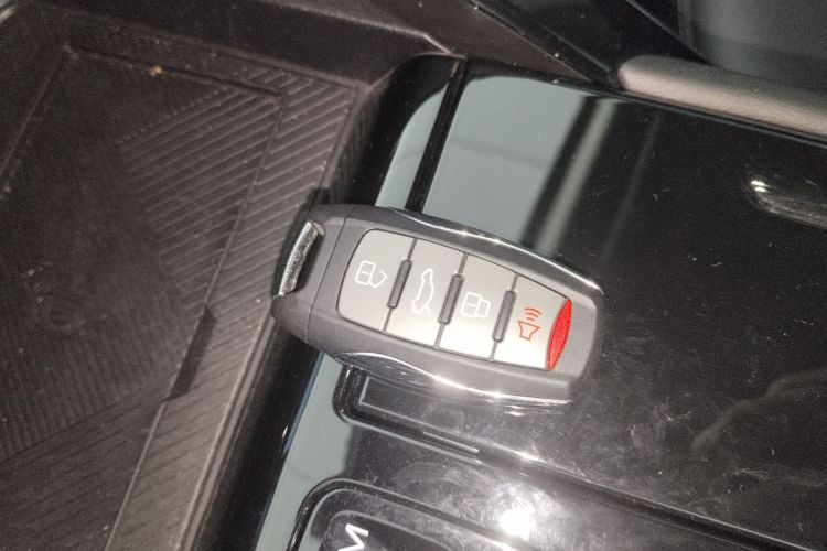 哈弗H6 2022款 第三代 1.5T 自动两驱Max中控内饰7001