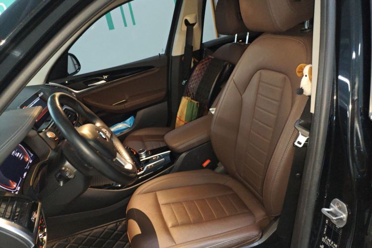 宝马X3 2020款  xDrive25i 豪华套装中控内饰19