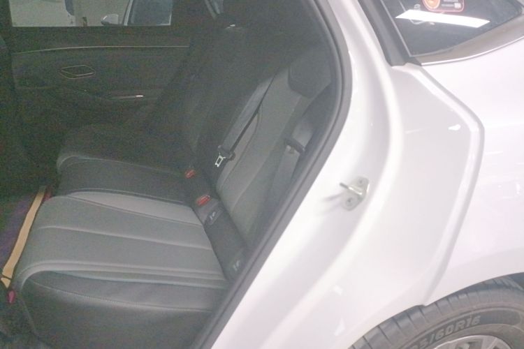 比亚迪 秦L 2025款 DM-i 智驾版 80KM领先型中控内饰21