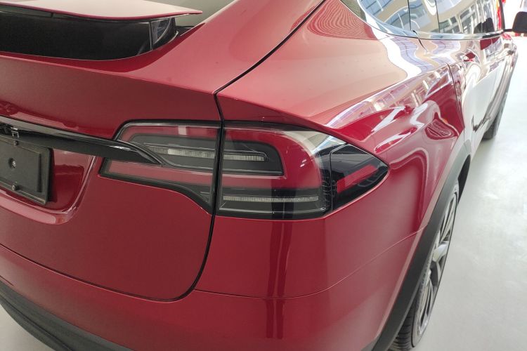 特斯拉 Model X 2023款 双电机全轮驱动版车身外观6006