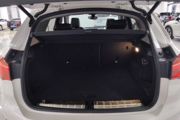 宝马X1 2018款 xDrive20Li 尊享型机舱底盘23