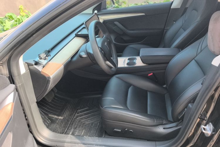 特斯拉 Model 3 2022款 后轮驱动版中控内饰19