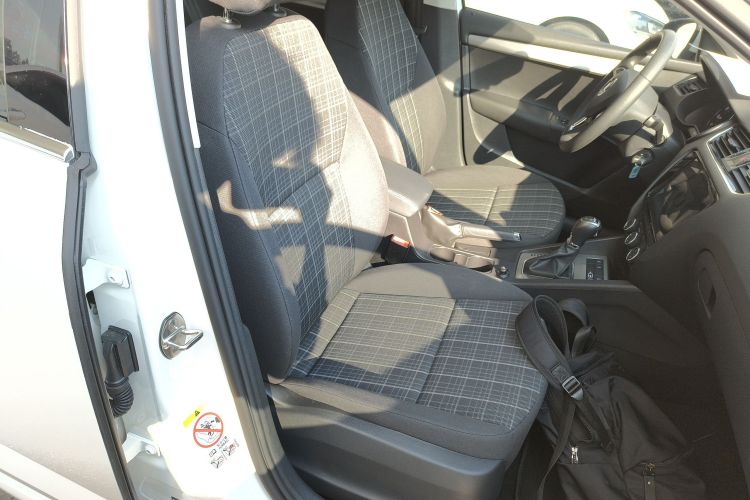 斯柯达 明锐 2019款 1.5L 自动智行舒适版 国VI局部细节41