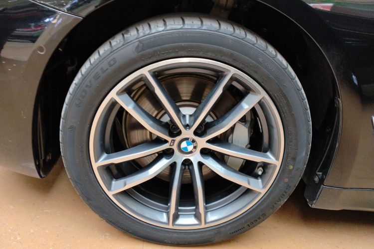 宝马5系新能源 2021款 535Le M运动套装车身外观6007