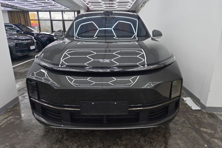 理想汽车 理想L8 2024款 Ultra车身外观2