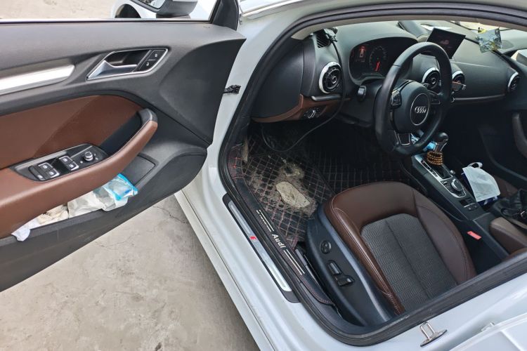 奥迪A3(进口) 2014款 Sportback 40 TFSI S line 舒适型中控内饰20