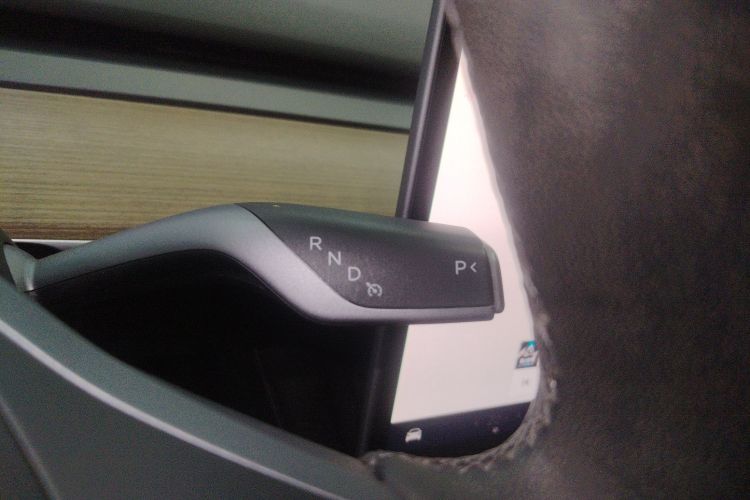 特斯拉 Model Y 2022款 改款 后轮驱动版中控内饰18