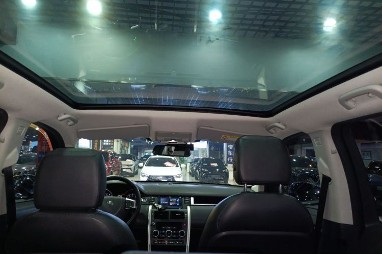 路虎 发现神行 2016款 2.0T SE中控内饰22