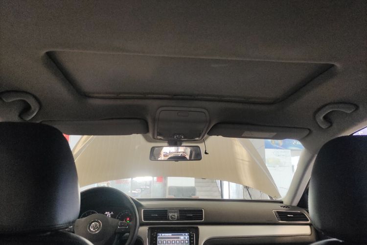 大众 帕萨特 2014款 1.8TSI DSG尊荣版中控内饰22