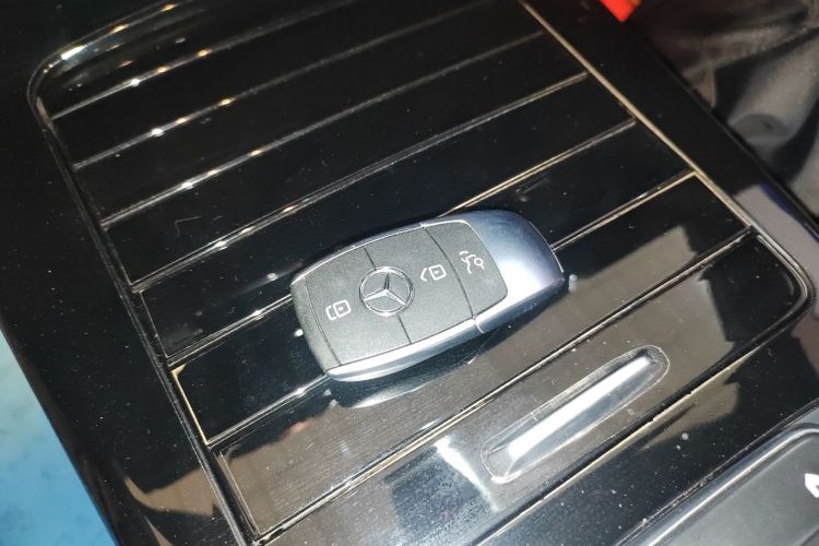 奔驰A级 2022款 改款二 A 200 L 运动轿车时尚型中控内饰11