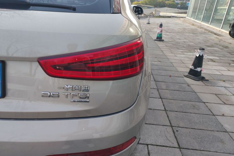 奥迪Q3 2013款 35 TFSI quattro 技术型车身外观9