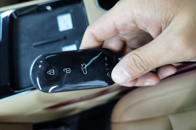 鸿蒙智行 问界M5 2022款 纯电后驱标准版中控内饰7001