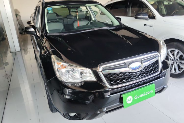 斯巴鲁 森林人 2013款 2.5i 自动精英版车身外观3