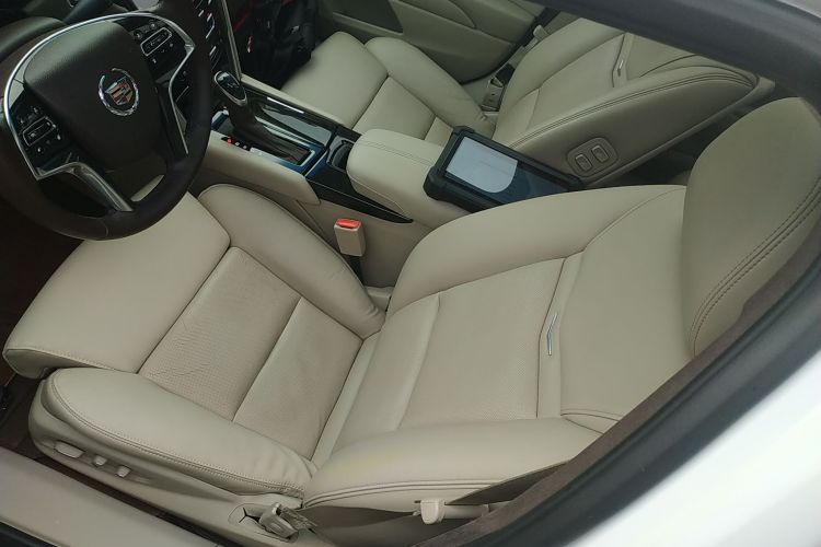 凯迪拉克XTS 2014款 28T 铂金版局部细节19