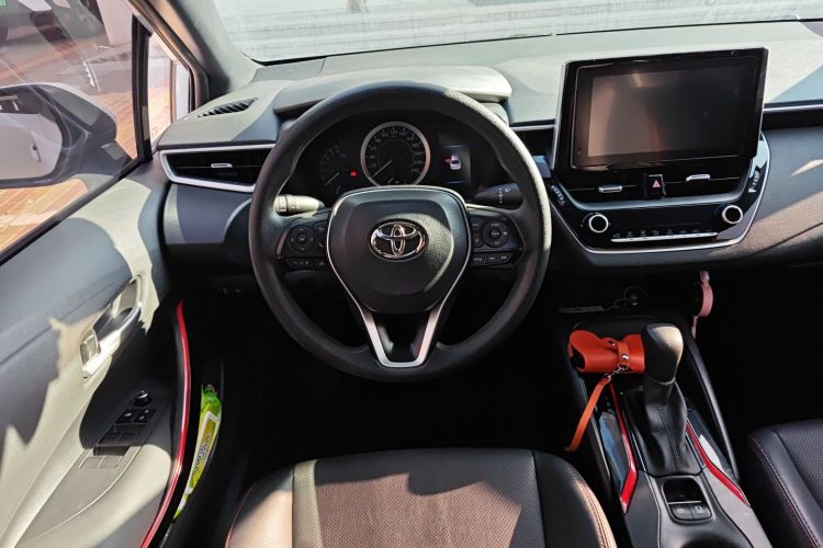 丰田 雷凌 2021款 185T CVT运动版中控内饰13