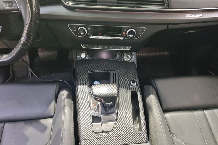 奥迪Q5L 2021款 45 TFSI 豪华动感型局部细节18