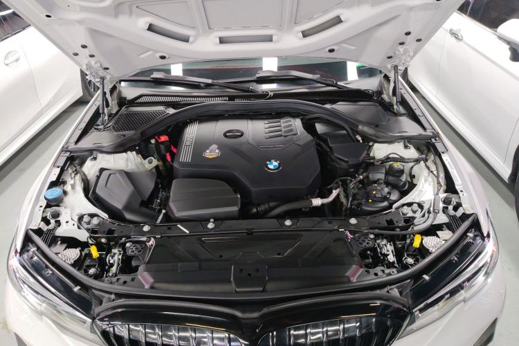 宝马3系 2021款 325Li M运动曜夜套装机舱底盘24