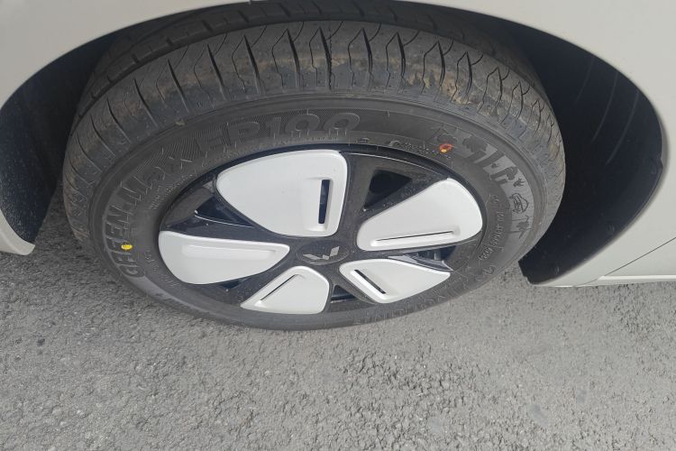 五菱汽车 宏光MINIEV 2025款 四门版 进阶款车身外观6007