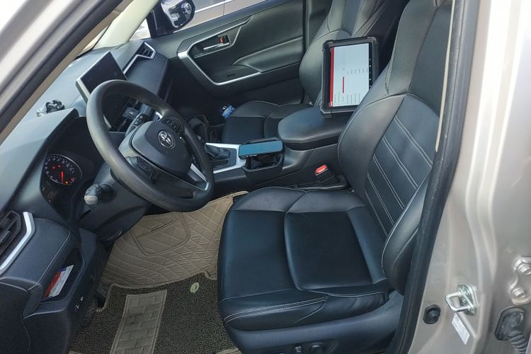 丰田 威兰达 2020款 2.0L CVT两驱豪华版局部细节19