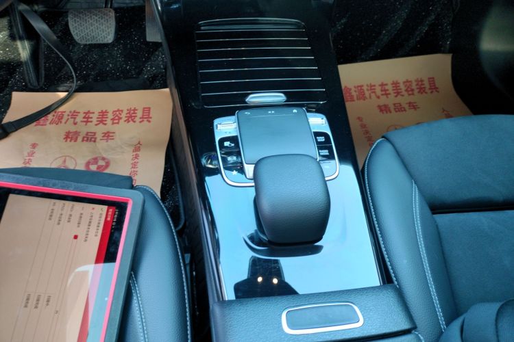 奔驰A级 2020款 改款 A 200 L 运动轿车时尚型中控内饰18