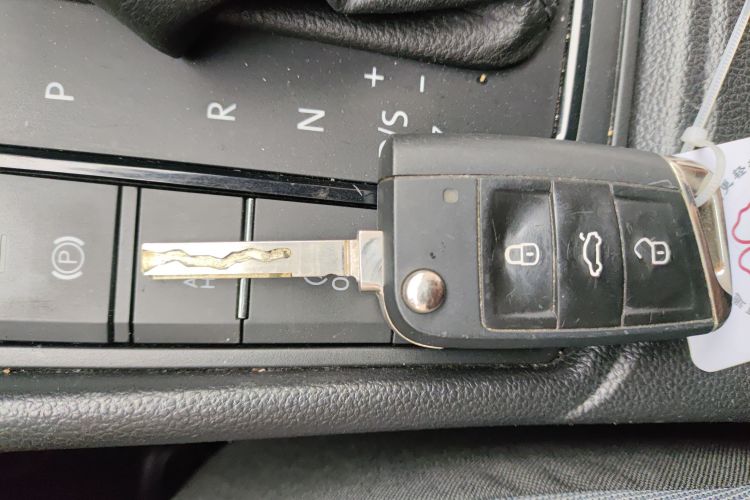 大众 朗逸 2023款 改款 1.5L 自动得逸版中控内饰7001