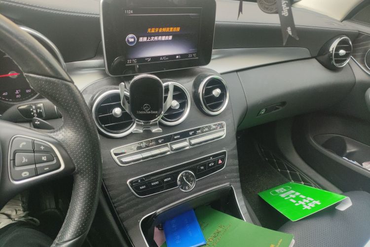 奔驰C级 2017款 改款 C 200 L 运动版中控内饰16