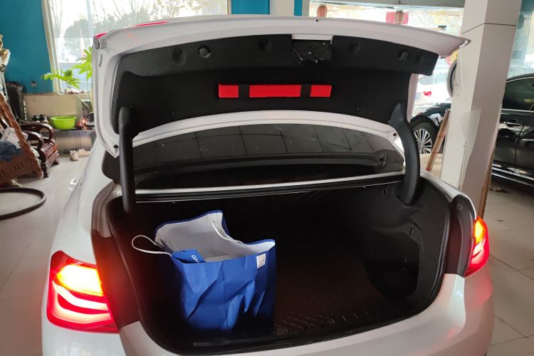 宝马3系 2018款 320Li 时尚型机舱底盘23