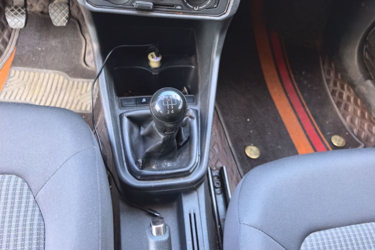 大众 桑塔纳 2019款 1.5L 手动风尚版 国VI局部细节18