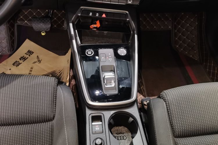 奥迪A3 2022款 A3L Limousine 35 TFSI 进取运动型中控内饰18