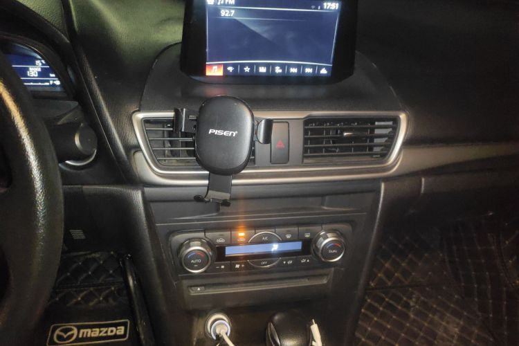 马自达3 昂克赛拉 2017款 三厢 1.5L 自动豪华型 国V中控内饰16