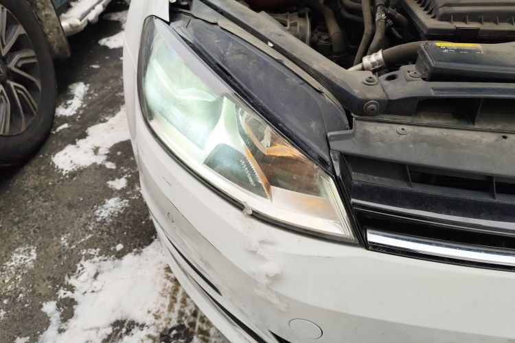 大众 高尔夫 2017款 230TSI 自动舒适百万辆纪念版车身外观8