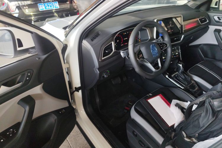 大众 T-ROC探歌 2025款 改款二 300TSI DSG两驱星光版中控内饰20