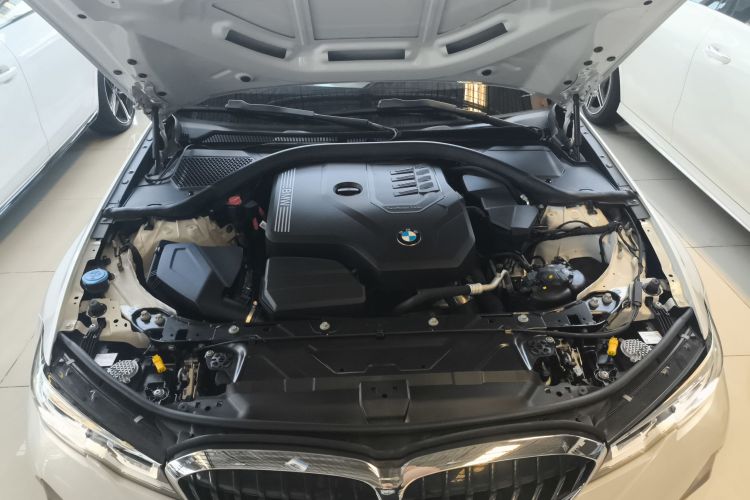 宝马3系 2022款 325Li M运动套装机舱底盘24