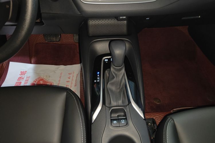 丰田 卡罗拉 2023款 1.8L 智能电混双擎 精英版局部细节18