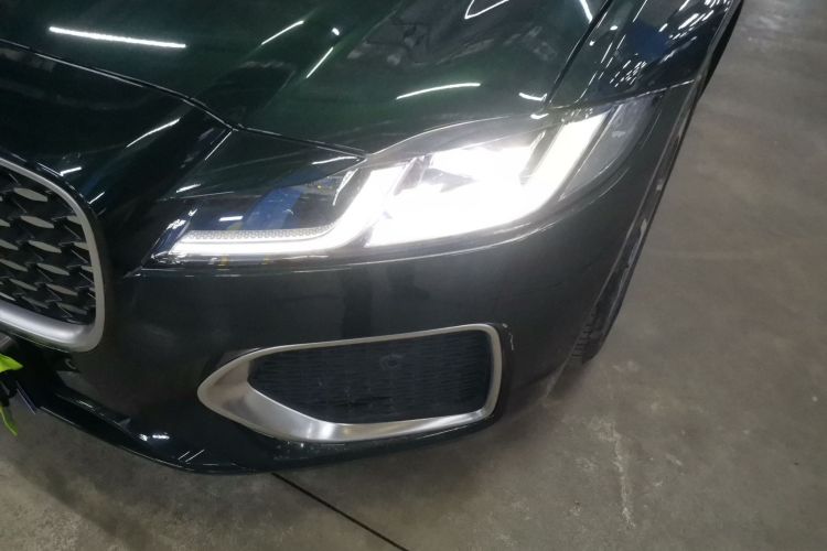 捷豹XFL 2023款 XFL 2.0T P200 两驱精英豪华版局部细节36