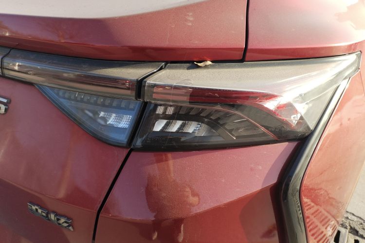 东风风神 奕炫 2020款 230T 自动炫目曜夜骑士版车身外观6005