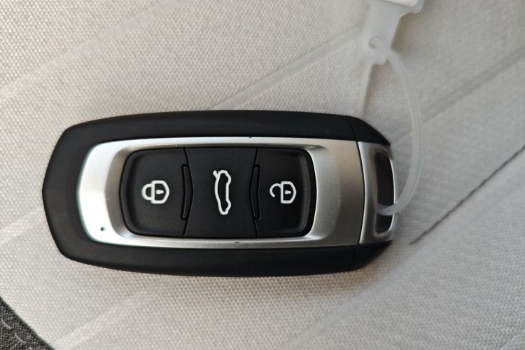 吉利银河 熊猫 2025款 210km 元气熊中控内饰11