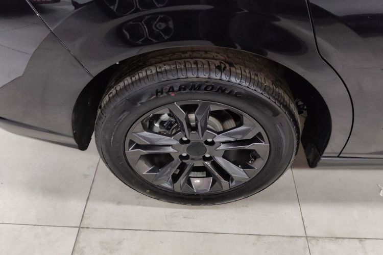 东风风神 奕炫 2025款 1.5L 自动豪华型车身外观6008