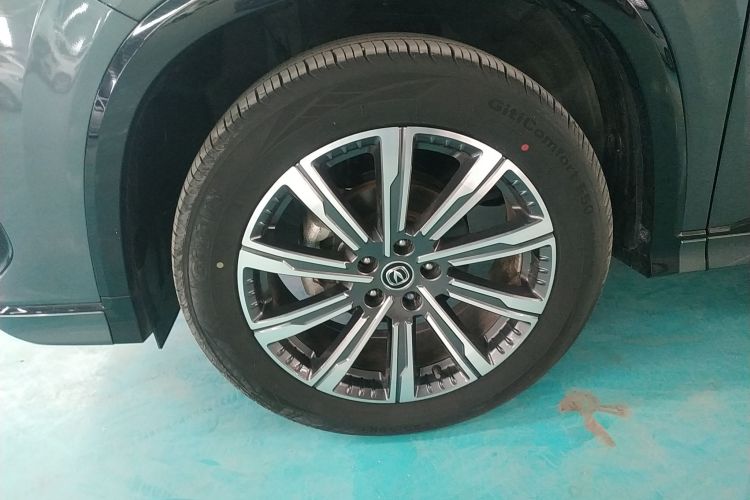 长安CS75 PLUS 2023款 第三代 1.5T 自动尊贵型车身外观6007