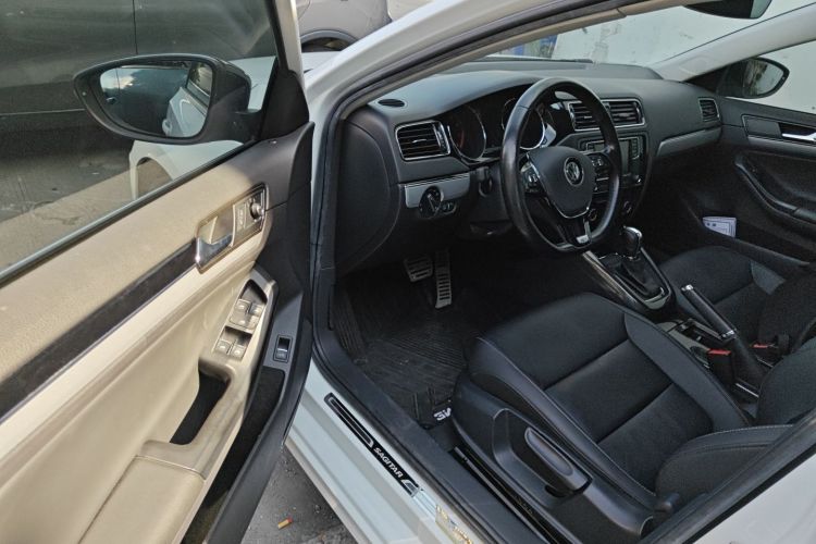 大众 速腾 2018款 1.6L 自动舒适型中控内饰7003