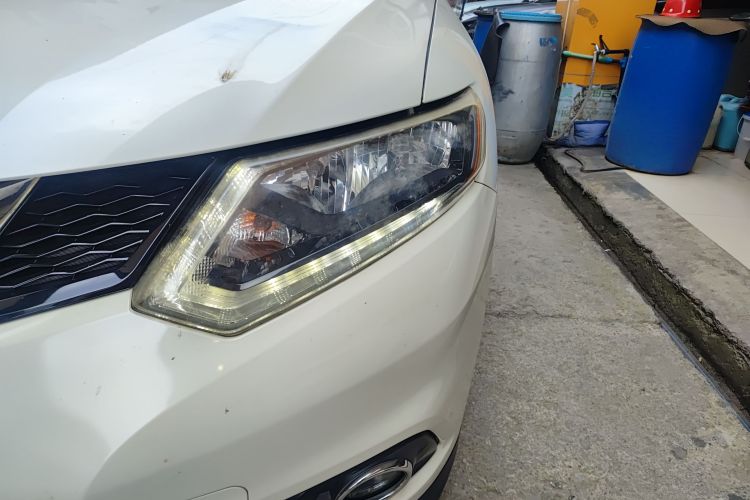 日产 奇骏 2014款 2.5L CVT尊享版 4WD局部细节36