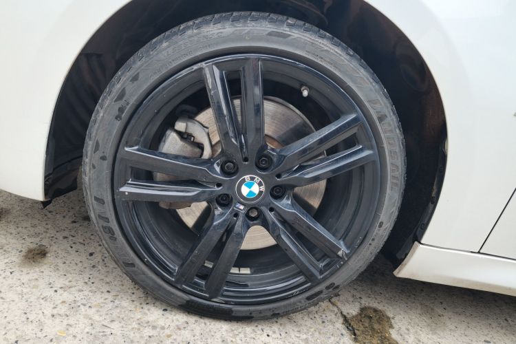 宝马1系 2021款 改款 125i M运动曜夜版车身外观6007