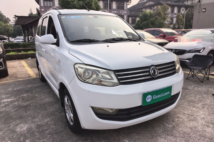 东风风光 风光330 2014款 1.5L手动标准型DK15-02车身外观3