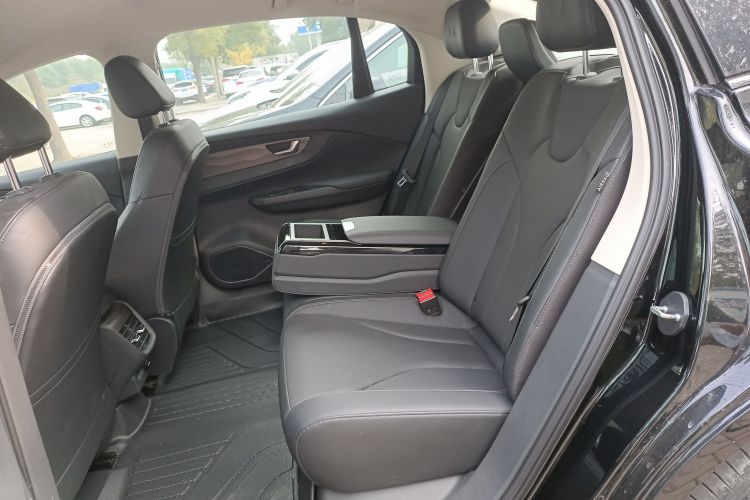 红旗E-QM5 2023款 改款 基础出行版中控内饰7004