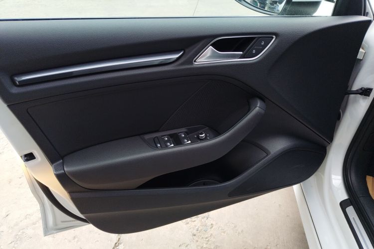 奥迪A3 2020款 Limousine 35 TFSI 时尚型 国VI中控内饰7007